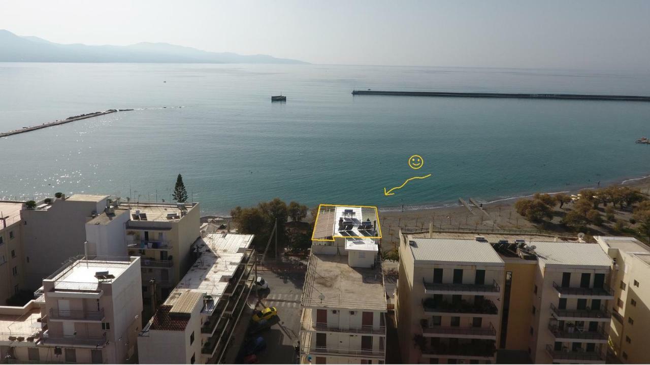 Seafront Penthouse Leo Apartment Kalamata Ngoại thất bức ảnh